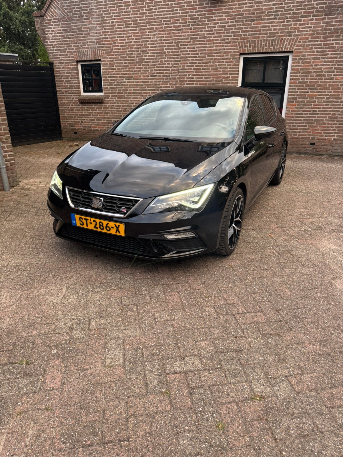 Seat Leon 1.4 EcoTSI FR, 1263 kg, Zwart, 4 cilinders, 150 pk