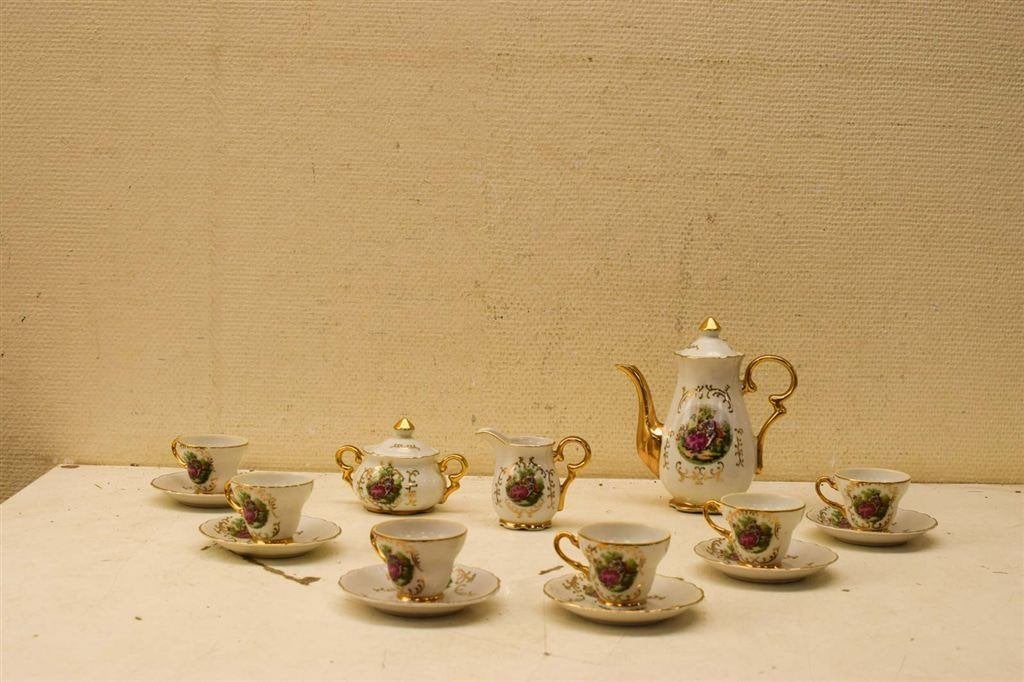 17 delig Versailles porseleinen theeservies 45403, Gebruikt, Ophalen of Verzenden, Bord(en), Overige stijlen