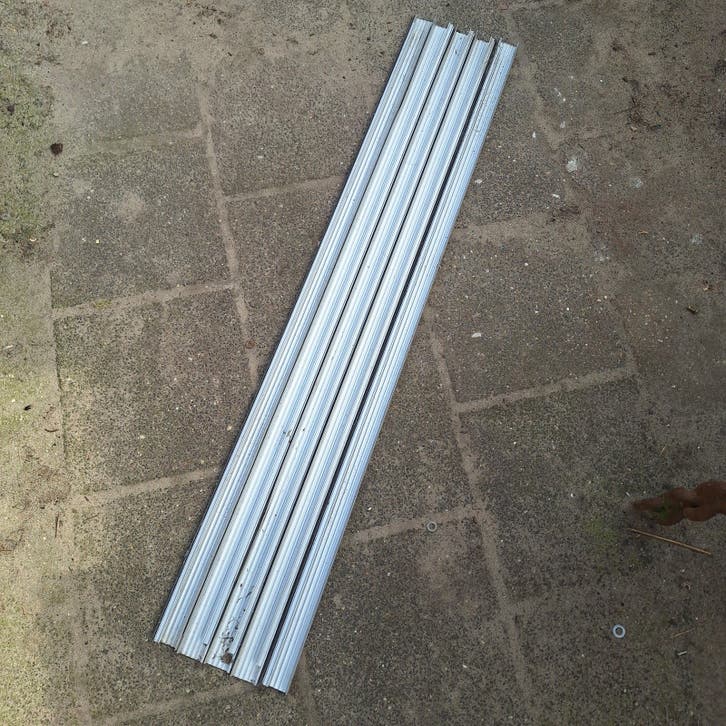 5x Aluminium Profiel / Strip (116.75 x 4 x 2 cm)