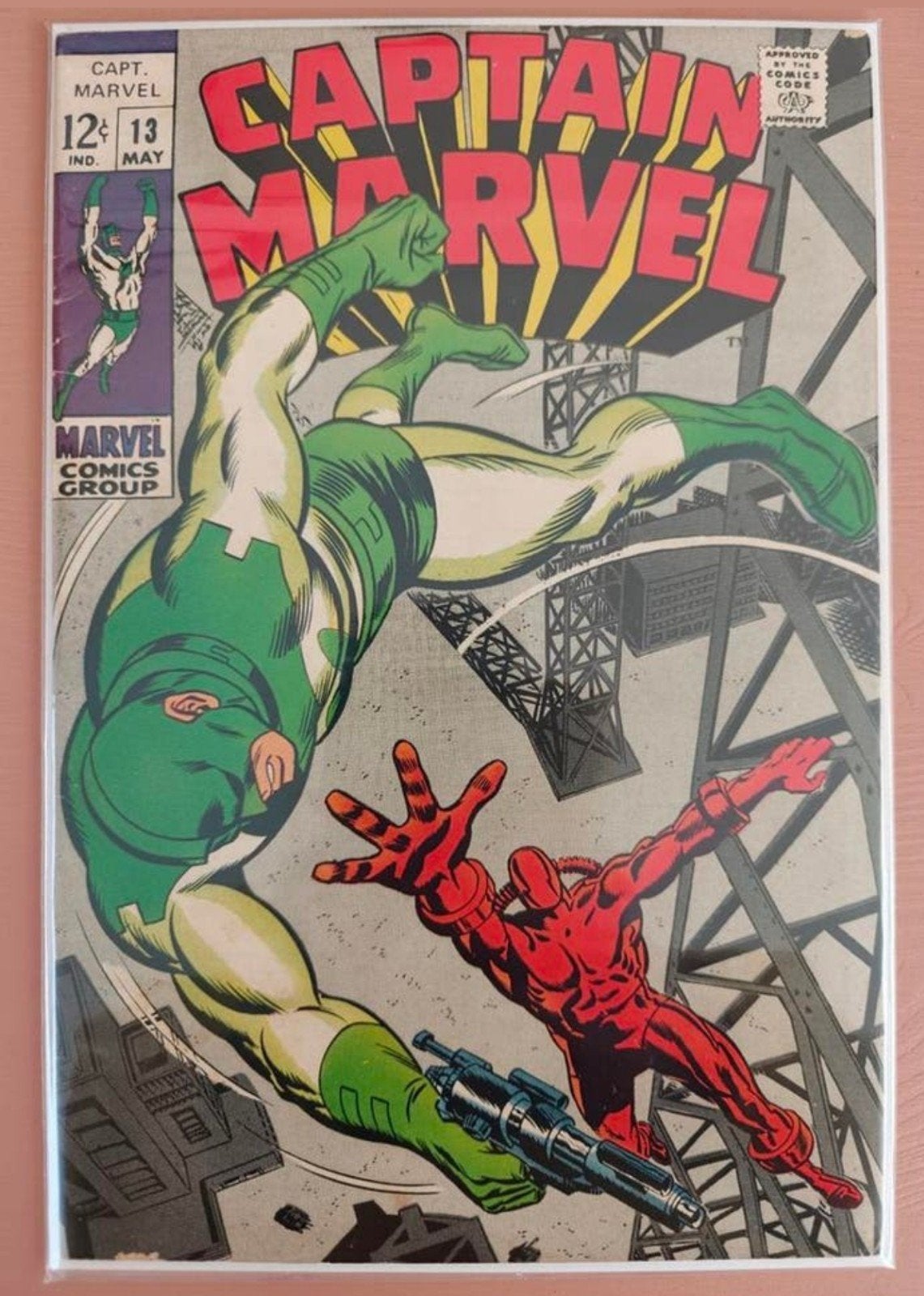 Captain Marvel #13 (1968), Boeken, Strips | Comics, Zo goed als nieuw, Eén comic, Amerika, Ophalen of Verzenden