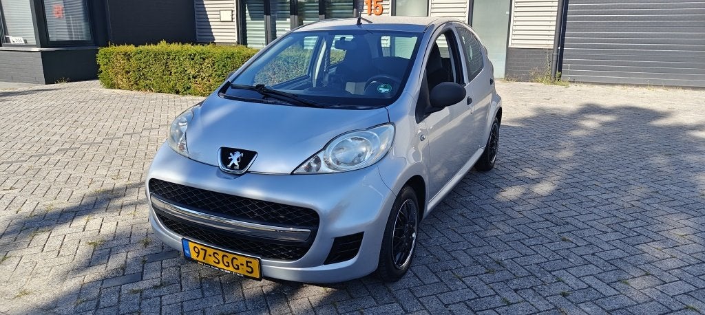 Peugeot 107 1.0-12V sport Bj 2009 (bj 2009), Auto's, Peugeot, Voorwielaandrijving, Gebruikt, 4 stoelen, 68 pk