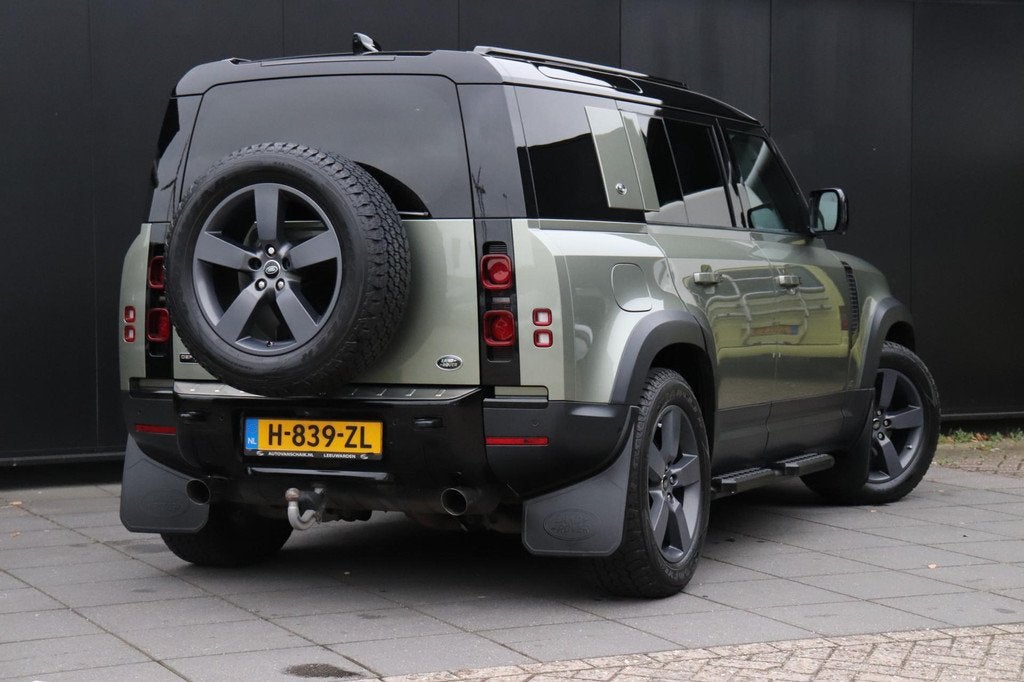 Land Rover Defender P400 110 HSE 6 CILINDER | PANO-DAK | LED, Auto's, Automaat, Gebruikt, SUV of Terreinwagen, 165 €/maand