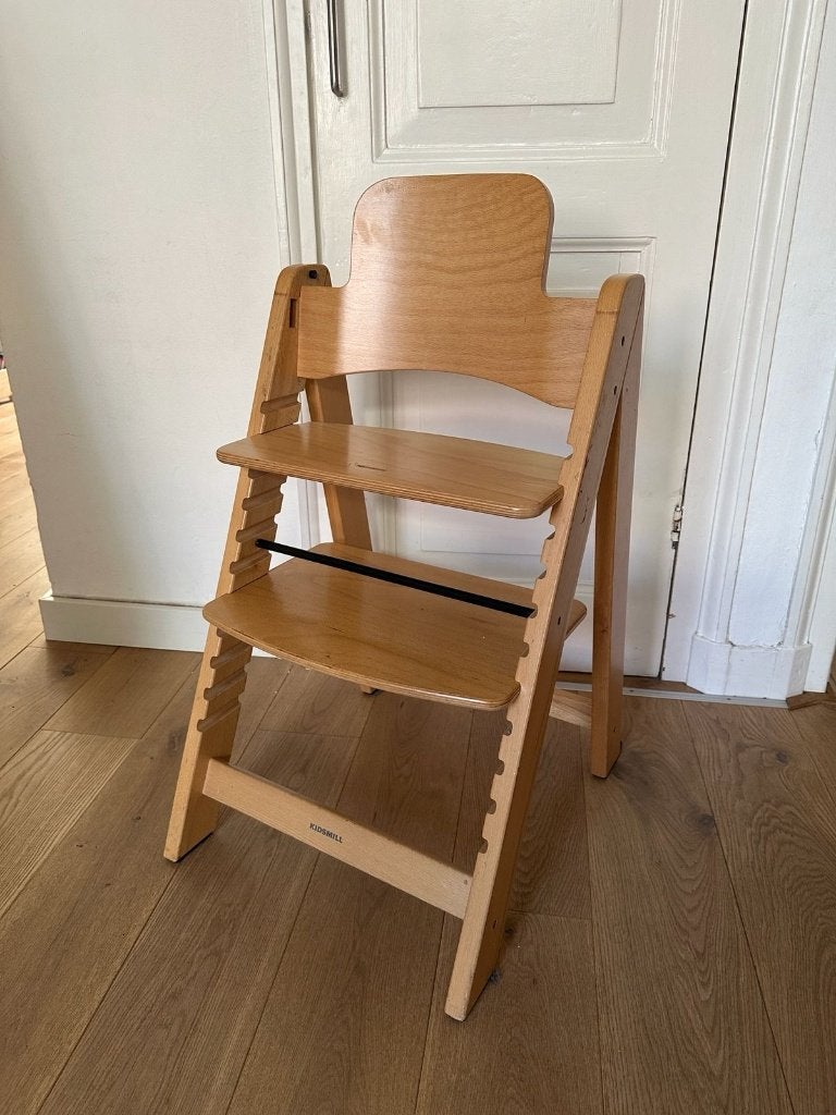 Meegroei Kidsmill UP kinderstoel, Kinderen en Baby's, Kinderstoelen, Ophalen, Gebruikt, Meegroeistoel, Afneembaar eetblad