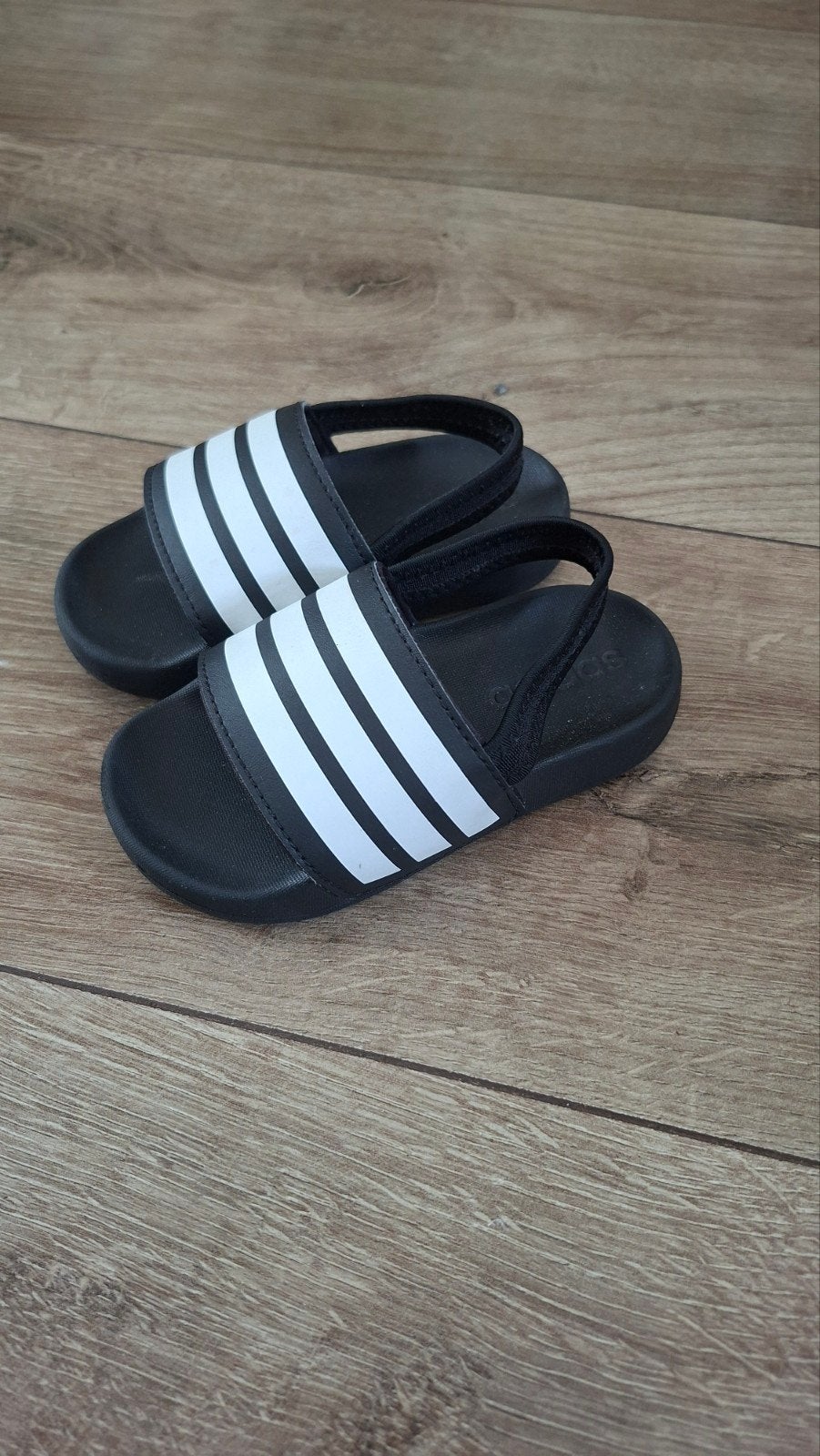 adidas slippers maat 25, Ophalen of Verzenden, Jongetje of Meisje, Schoentjes