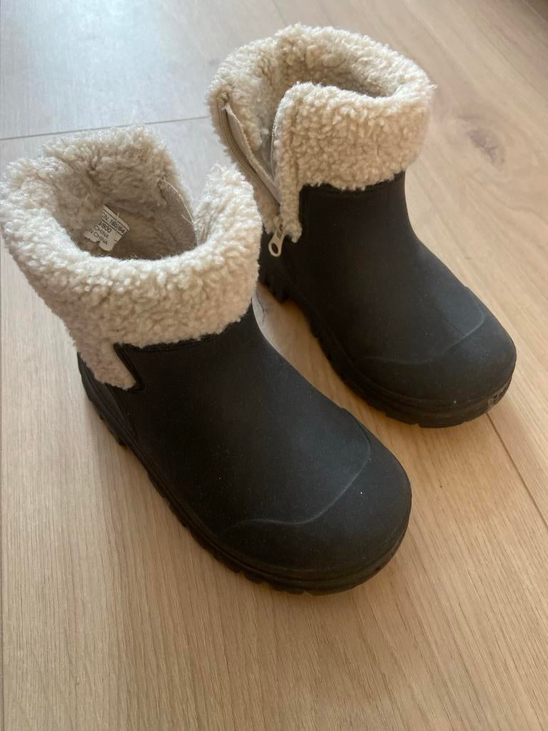 Zara winterlaarzen maat 26, Ophalen of Verzenden, Gebruikt, Jongen, Laarzen