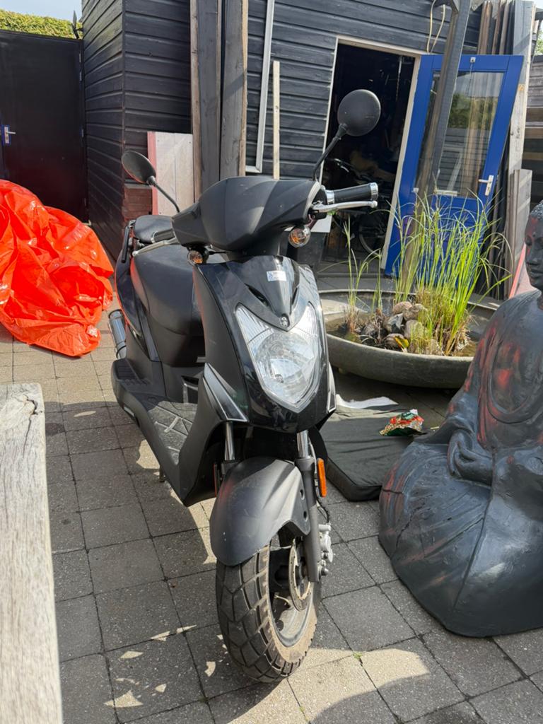 Kymco 80cc, Fietsen en Brommers, Scooters | Kymco, Ophalen of Verzenden, Benzine, Agility