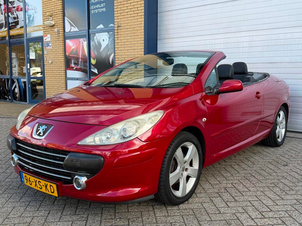 Peugeot 307 CC 2.0-16V automaat, leder, cabriolet, pdc, apk,, Auto's, Gebruikt, Zwart, 4 cilinders, Cabriolet
