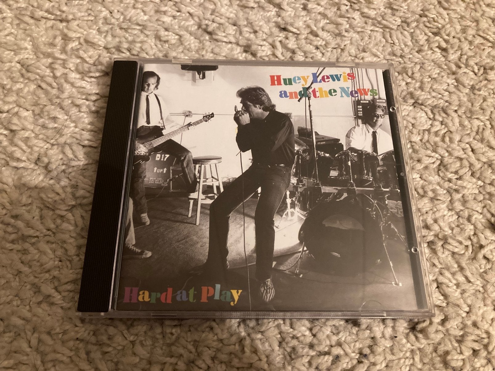 HUEY LEWIS Hard At Play cd, Ophalen of Verzenden, Zo goed als nieuw