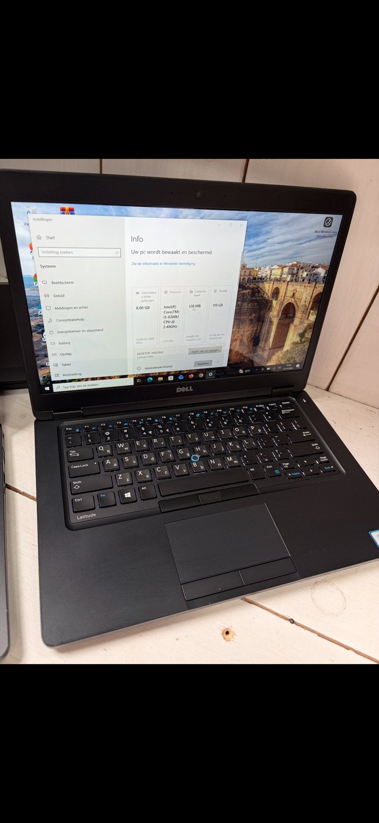 Partij 4 laptops Dell en HP, Ophalen, 2 tot 3 Ghz, 15 inch, Zo goed als nieuw