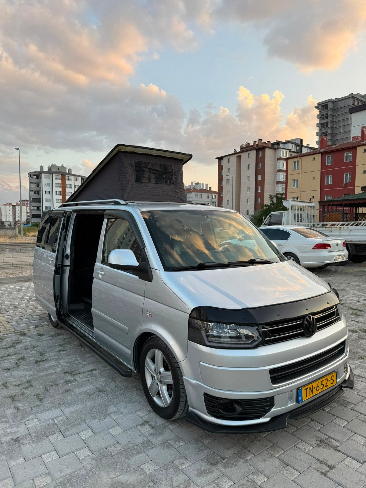 Volkswagen camper 7 persoons multivan caravelle transporter, Auto's, Volkswagen, 241 €/maand, 7 stoelen, Particulier, 2300 kg