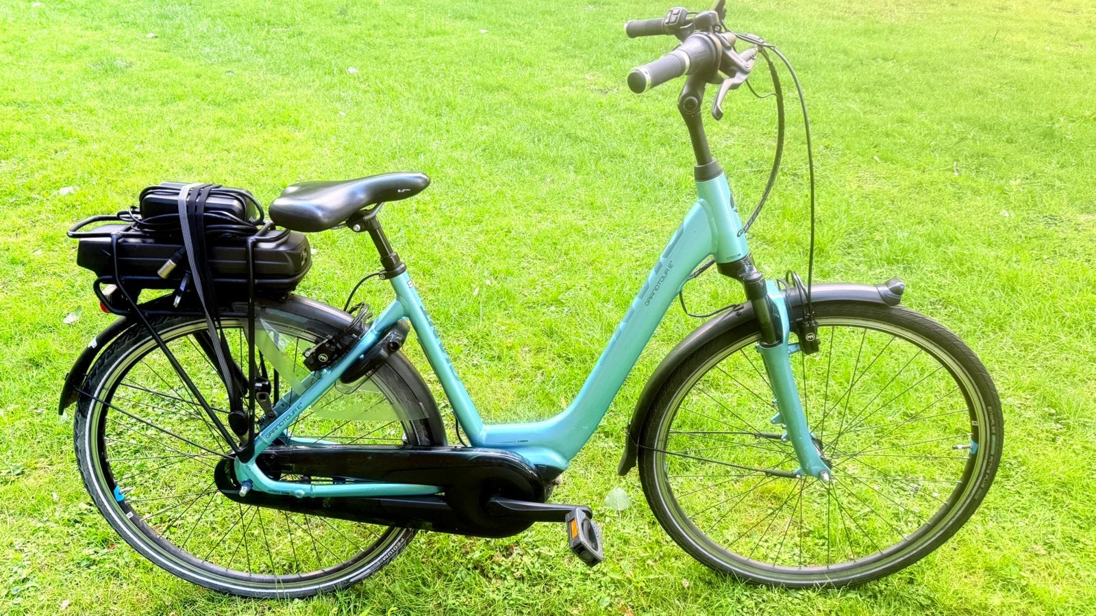 I.z.g.st goede unisex damesfiets E-bike Giant GrandTour 51cm, Ophalen, Gebruikt, Velgrem, Versnellingen