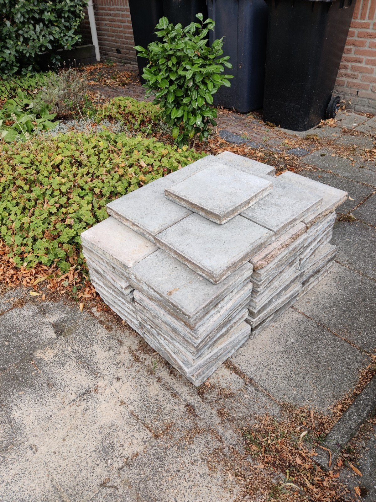 Betontegels 59 stuks, Tuin en Terras, Ophalen, 5 tot 10 m², Zo goed als nieuw, Beton