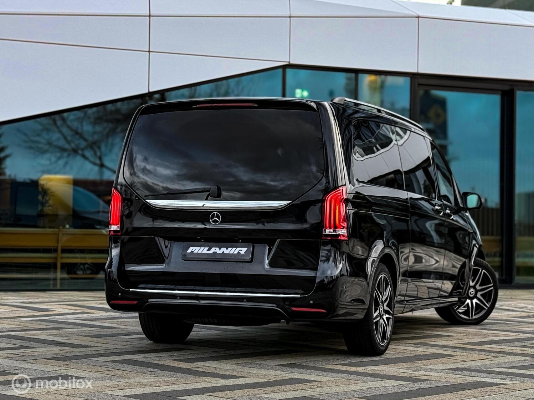Mercedes V-klasse 250d Extra Lang AMG Line|VIP Seats|Uniek!, Auto's, Dealer onderhouden, Gebruikt, 2000 kg, 2087 kg