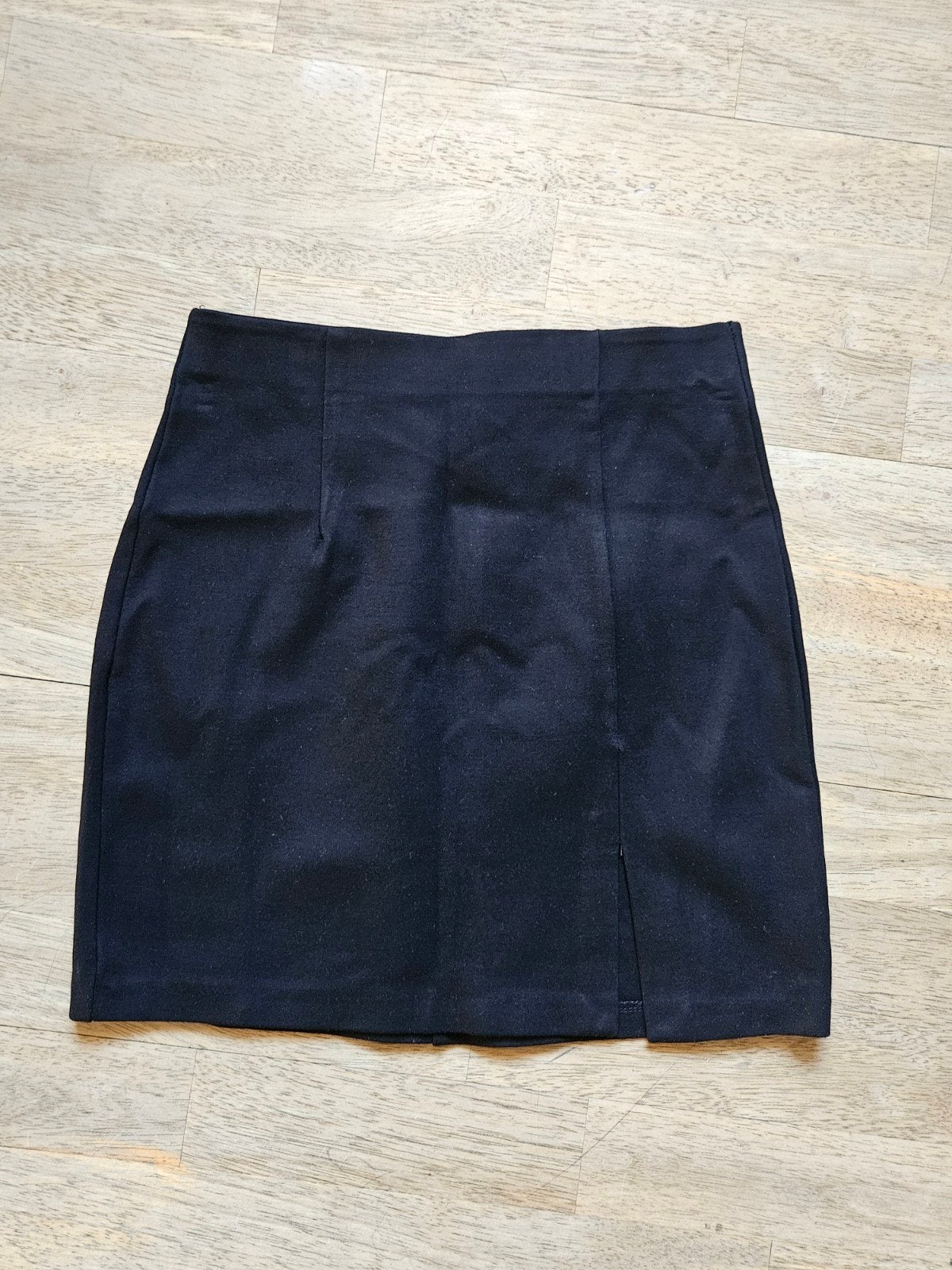 Zwart rokje met split, Kleding | Dames, Zwart, Ophalen of Verzenden, Zo goed als nieuw, Maat 34 (XS) of kleiner