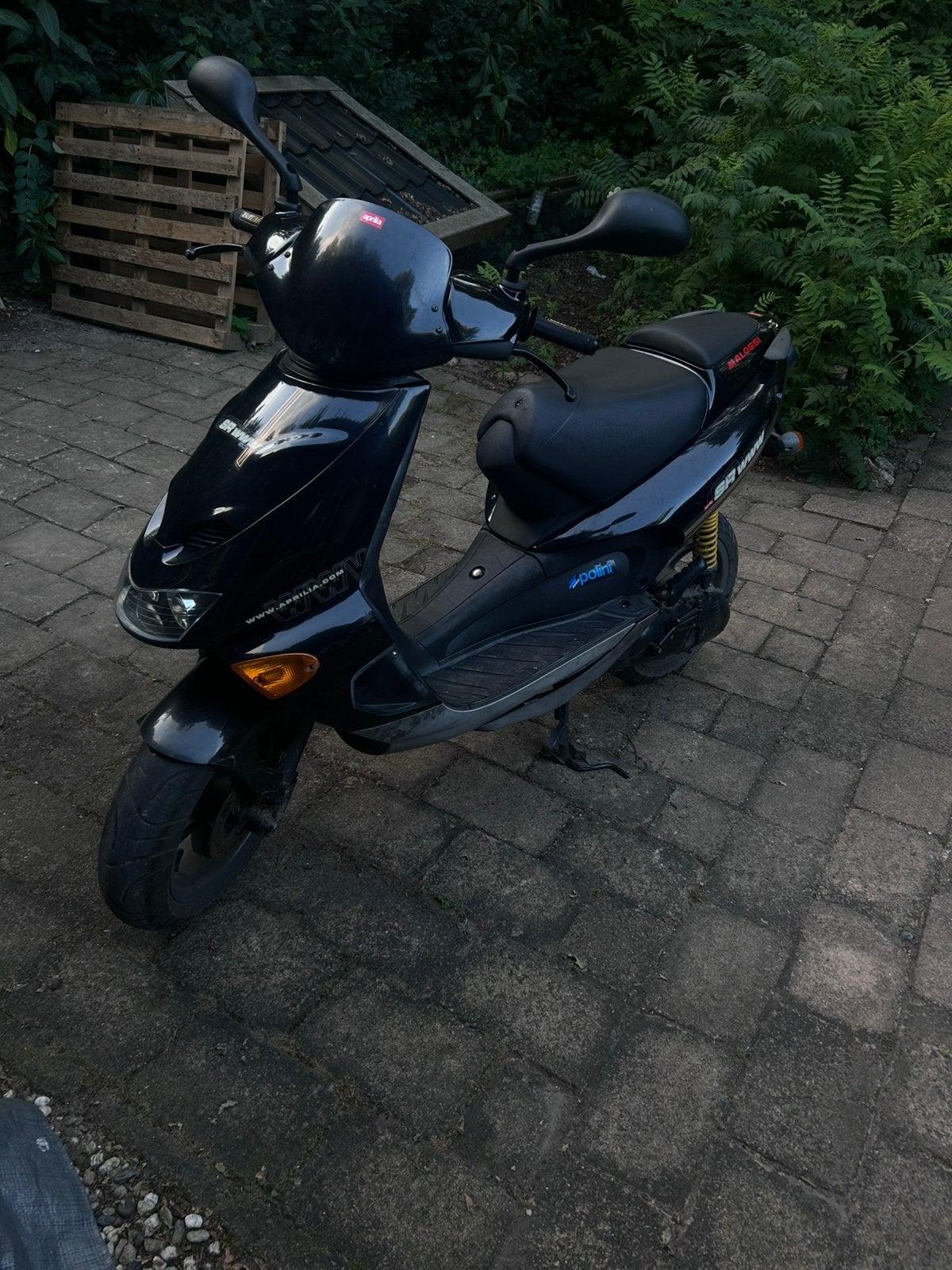 Aprilla sr50 www 70cc, Fietsen en Brommers, Brommers | Overige merken, Ophalen, Maximaal 45 km/u, 70 cc, Zo goed als nieuw