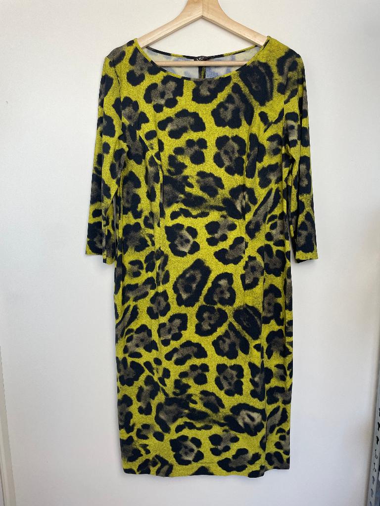 MOQ travelstof jurk maat 44 panterprint geel met zwart, MOQ shop, Info@moqshop.nl, Geel, Maat 42/44 (L)