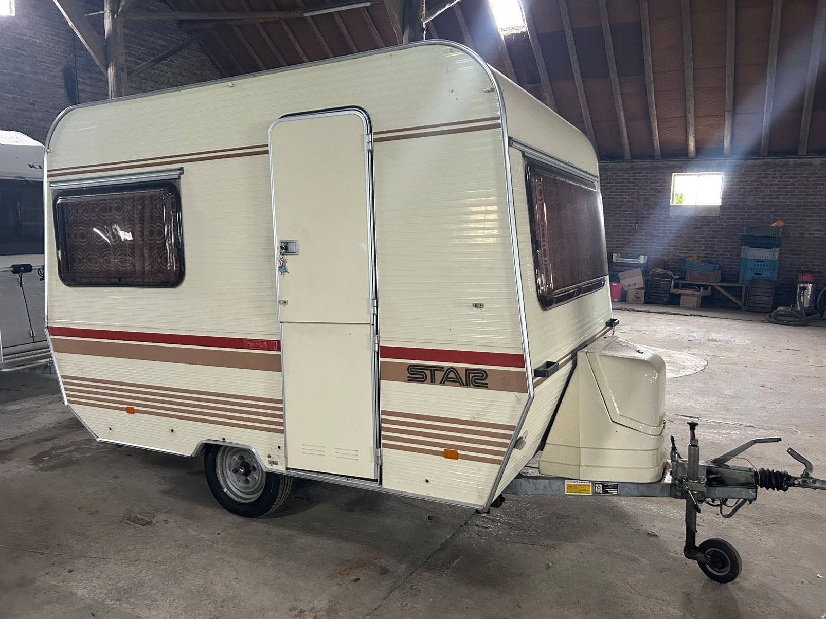 Hele leuke oldtimer caravan met voortent. Topstaat!, Overige merken, Standaardzit, Tot en met 3, Particulier