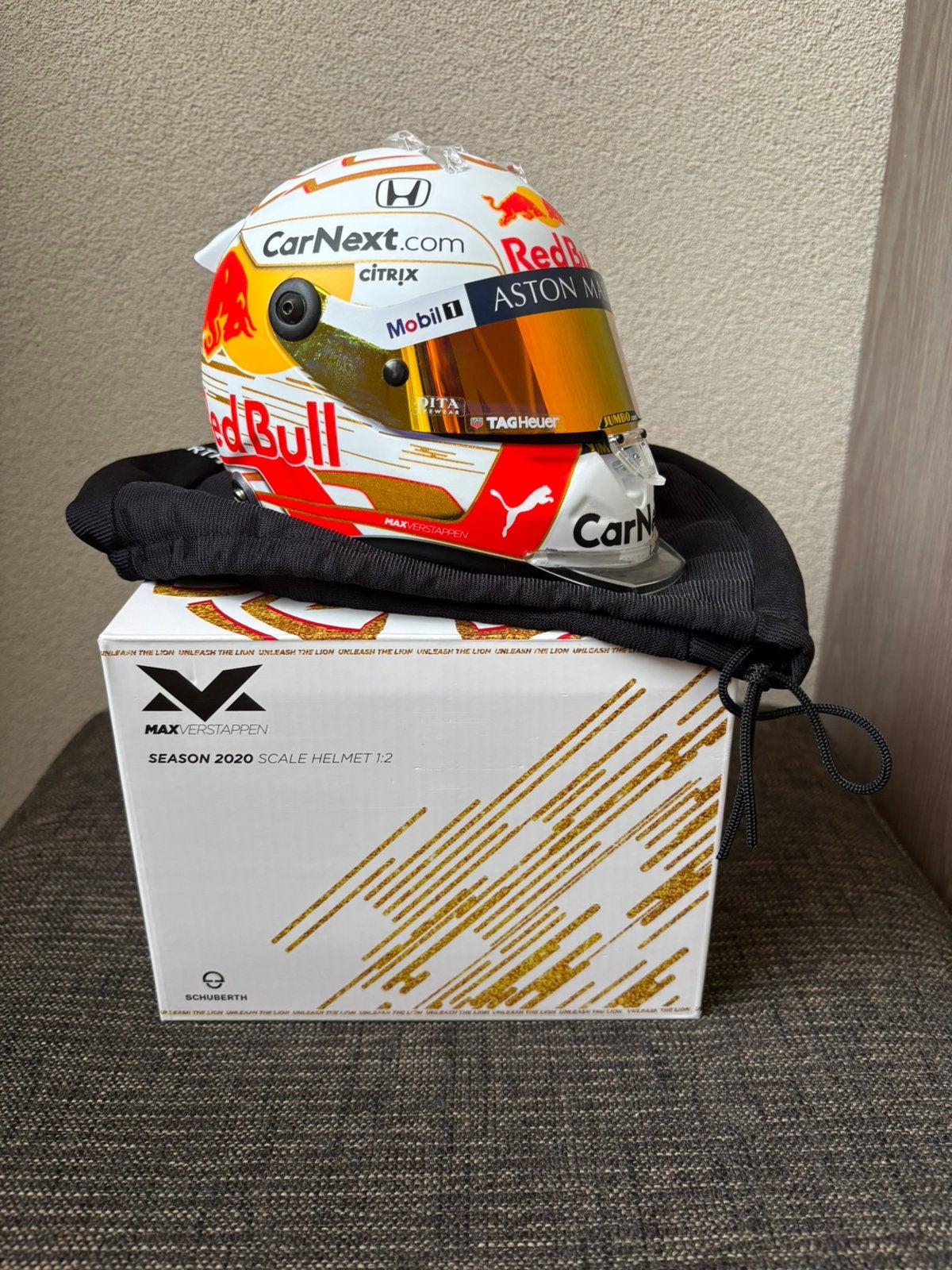 Max Verstappen Seizoenshelm 2020  1:2 Webshop editie, Ophalen of Verzenden, Zo goed als nieuw, Formule 1