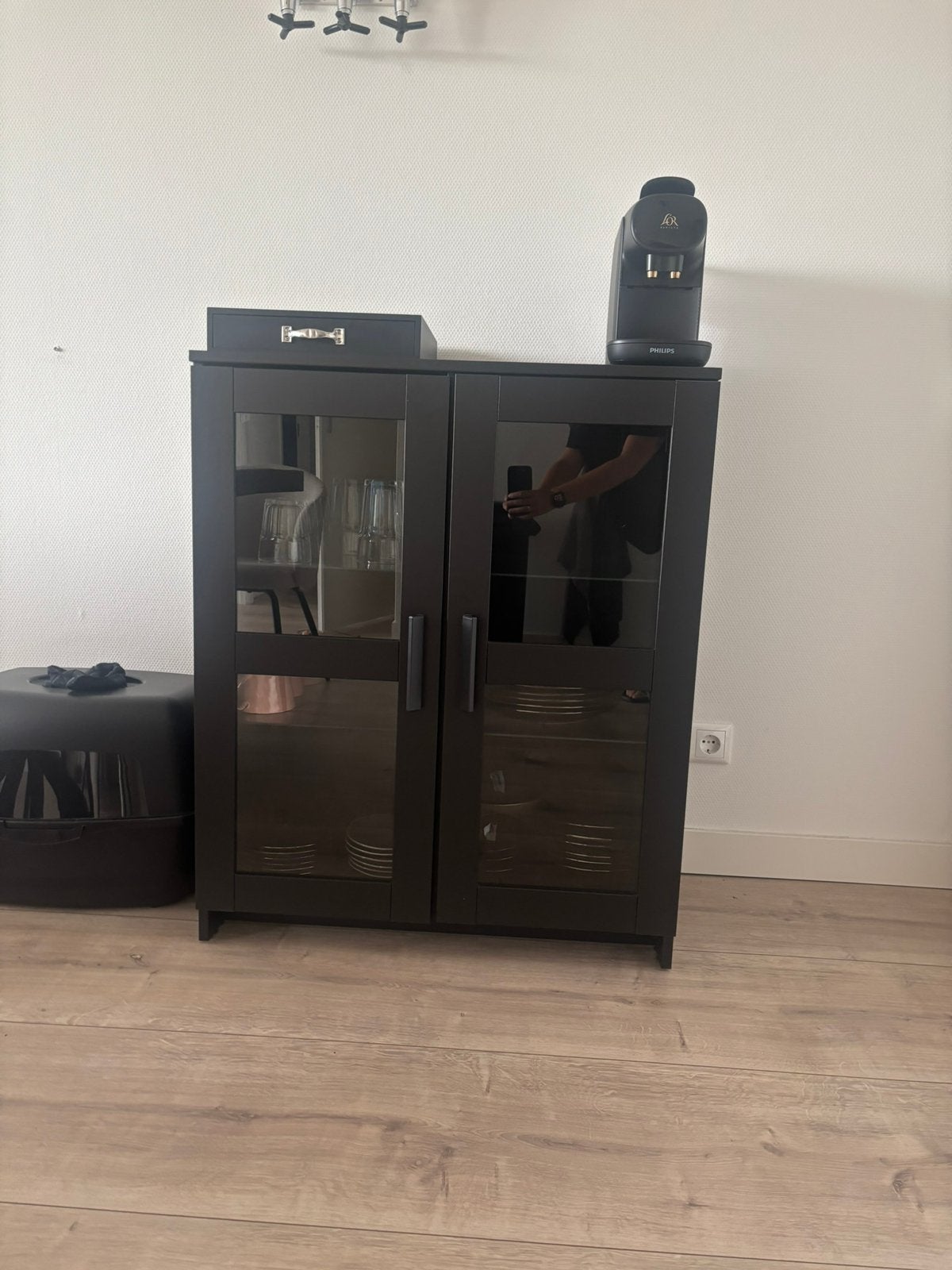 Kast met glazendeurtjes, Huis en Inrichting, Kasten | Vitrinekasten, Ophalen, 50 tot 100 cm, Minder dan 100 cm, 25 tot 50 cm