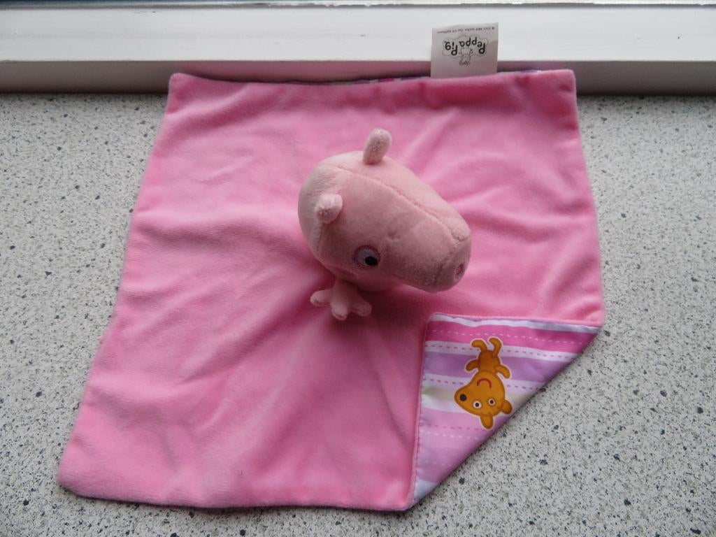 Knuffeldoek Peppa Pig roze velours 2022 Hasbro Sambro, Ophalen of Verzenden, Zo goed als nieuw, Beer