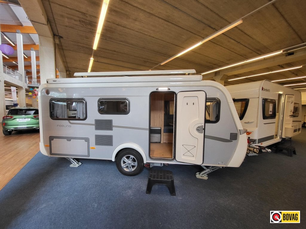 Eriba Feeling 425; mover, Thule, Unico etc., Caravans en Kamperen, Caravans, Standaardzit, Bedrijf, Eriba, Schokbreker