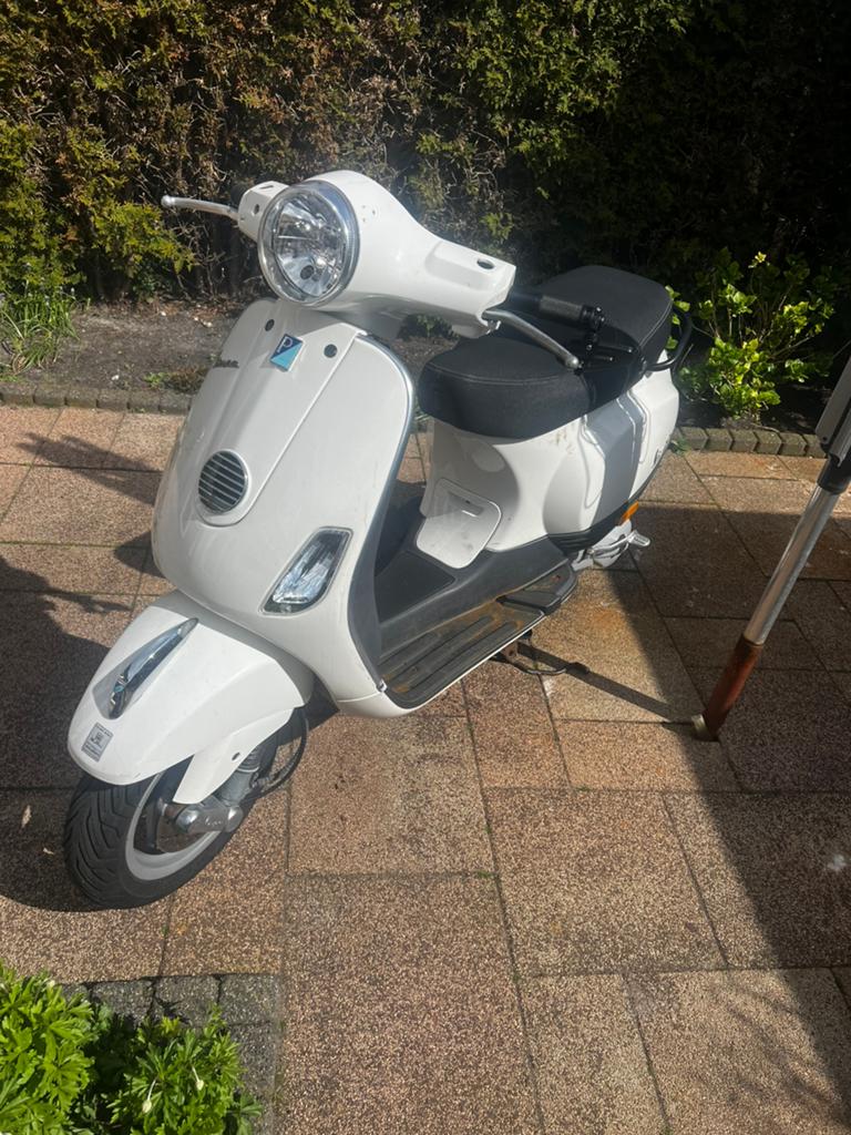 Vespa lx 50cc 2 takt, Ophalen, Maximaal 45 km/u, Zo goed als nieuw, Benzine