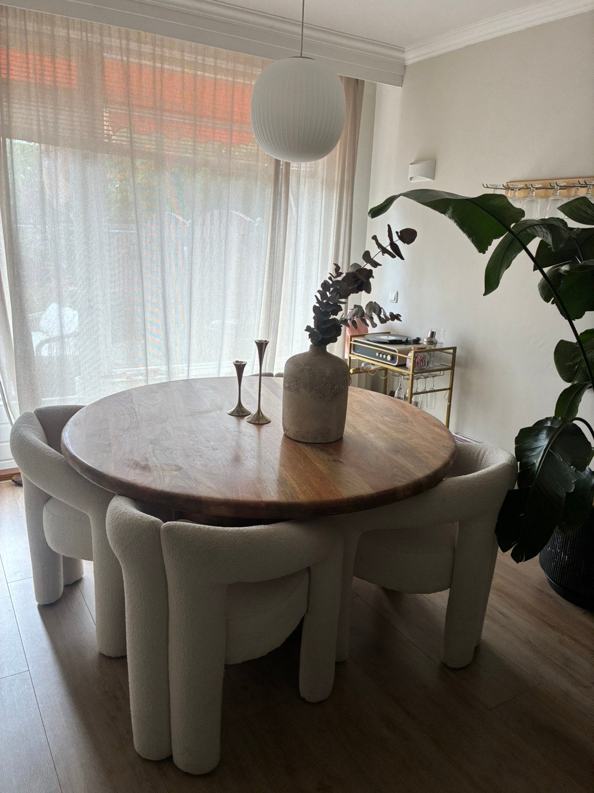 Mangohouten designtafel SKLUM, Ophalen, Zo goed als nieuw, 4 tot 6 stoelen