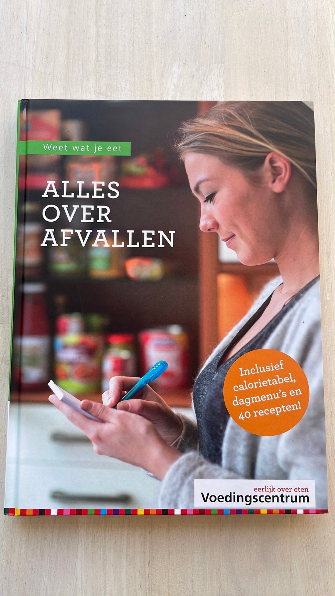 Stichting Voedingscentrum Nederland - Alles over afvallen, Boeken, Ophalen of Verzenden, Zo goed als nieuw, Stichting Voedingscentrum Nederland