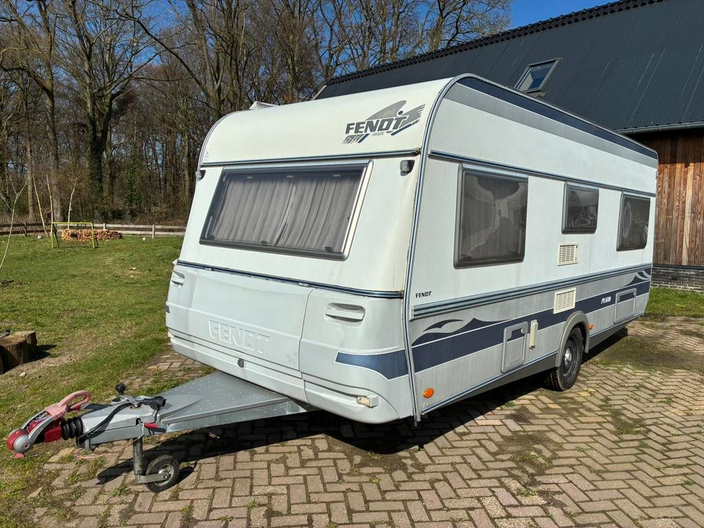 Moet weg! Fendt Platin 510 met airco, mover en zakluifel, Caravans en Kamperen, Rondzit, Frans bed, Bedrijf, Luifel