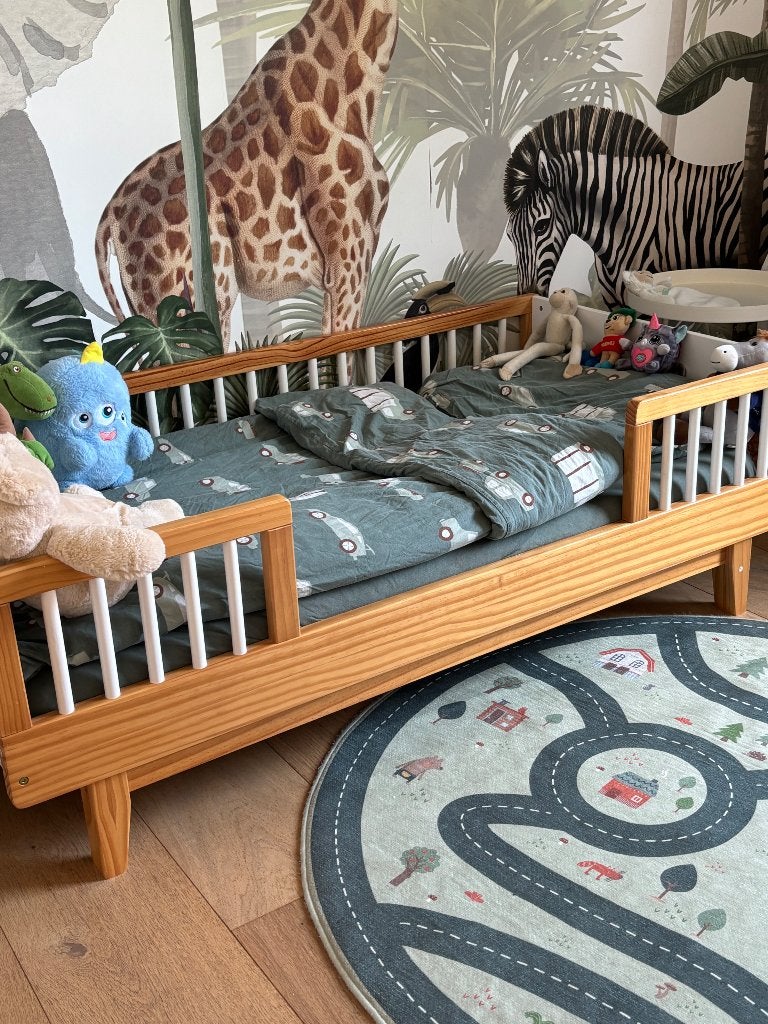 Peuterbed Petit Amelie, 70 tot 85 cm, 140 tot 160 cm, Zo goed als nieuw, Ophalen