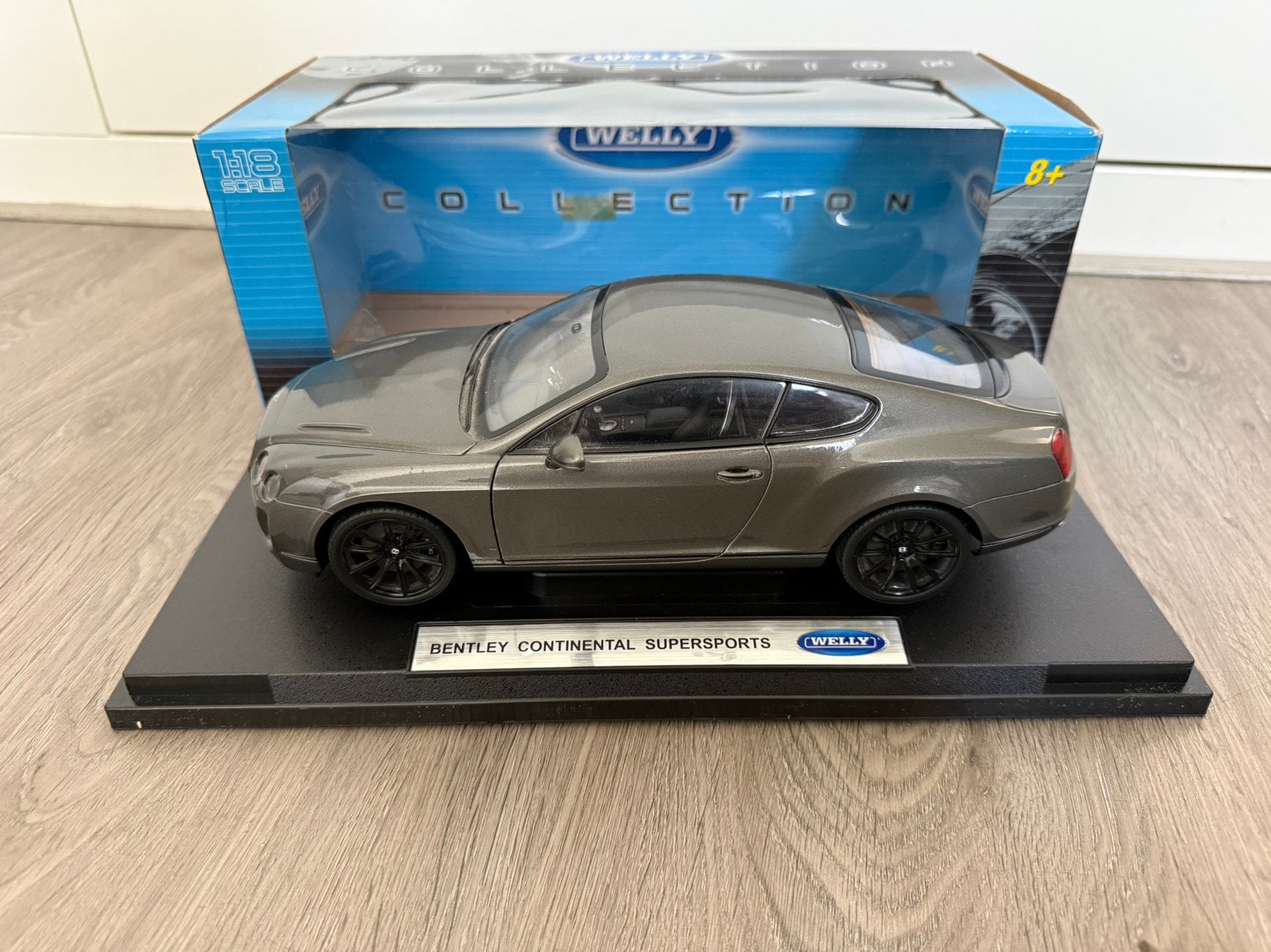 1:18 Bentley Continental SuperSports (Welly), Hobby en Vrije tijd, Modelauto's | 1:18, Ophalen of Verzenden, Zo goed als nieuw