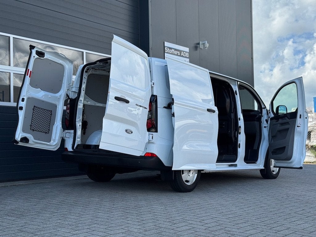 Ford Transit Custom 300 2.0 TDCI L1H1 Trend 136pk | CarPlay, 1803 kg, Zwart, 4 cilinders, Wit
