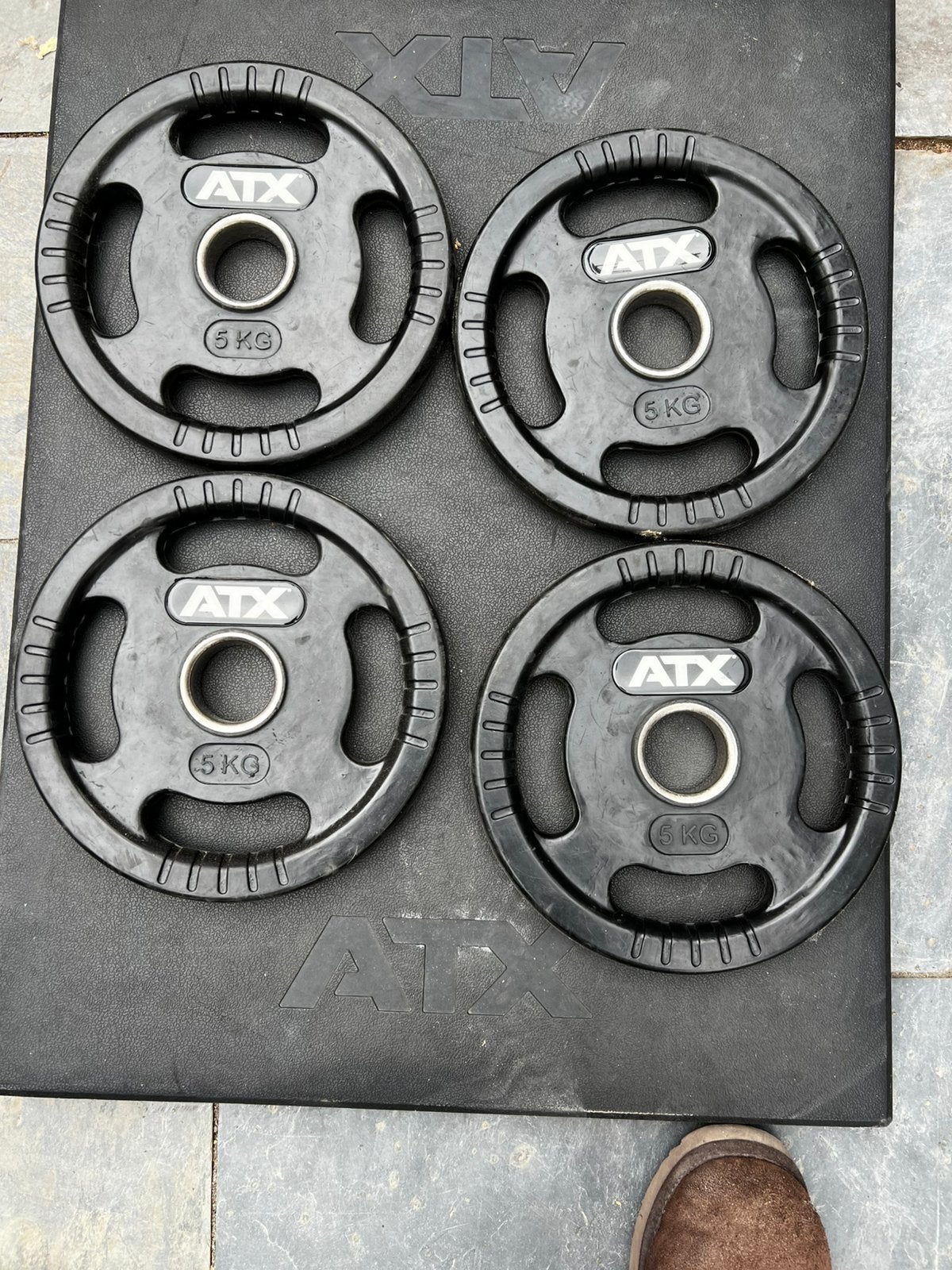 Halter schijven ATX 5kg per stuk 4 totaal, Sport en Fitness, Fitnessmaterialen, Ophalen, Zo goed als nieuw
