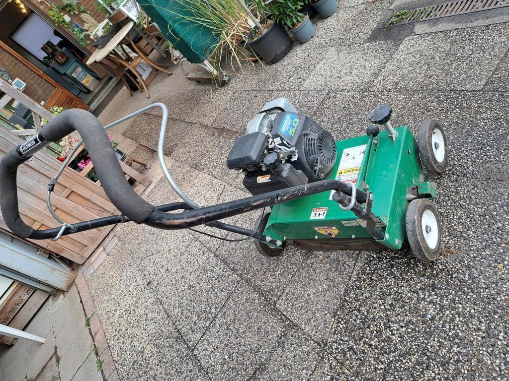 Verticuteer Machine, Ophalen, Zo goed als nieuw, Benzine