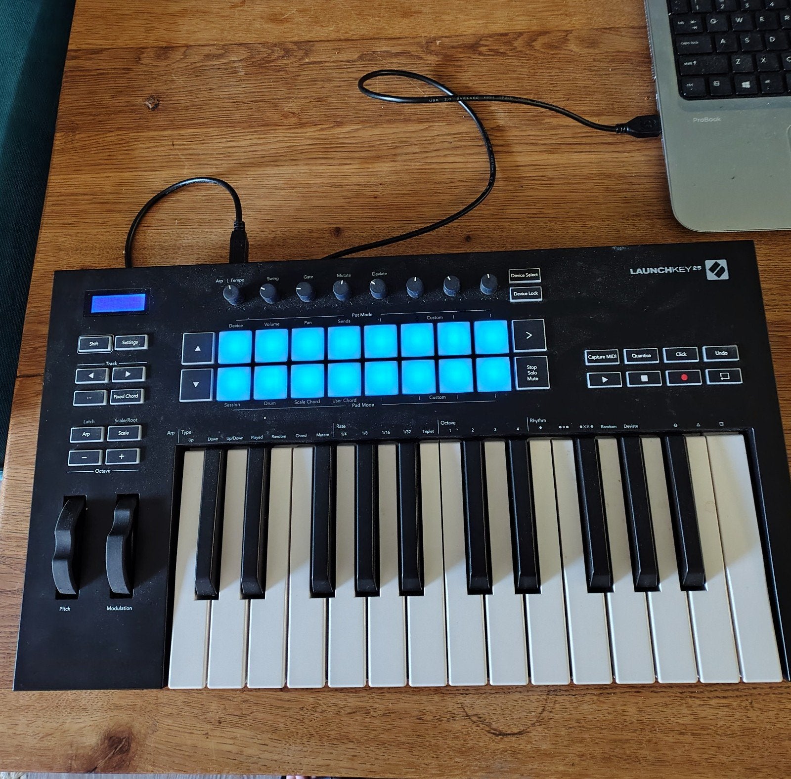 Novation Launchkey 25mk3 MIDI Keyboard Controller, Ophalen of Verzenden, Zo goed als nieuw, Overige aantallen, Overige merken