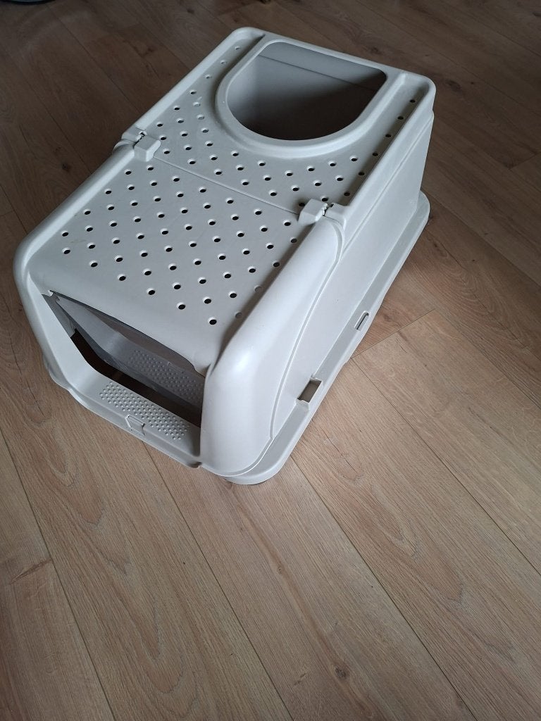 Kattenbak, Ophalen, Zo goed als nieuw, Gesloten