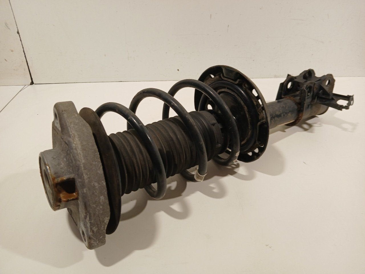 Veerpoot rechts voor Mercedes-Benz B-Klasse, Onderdelen@venauto.nl, Van der Ven Autorecycling B.V., Gebruikt, Ettenseweg 76, 4706 PB Roosendaal, The Netherlands