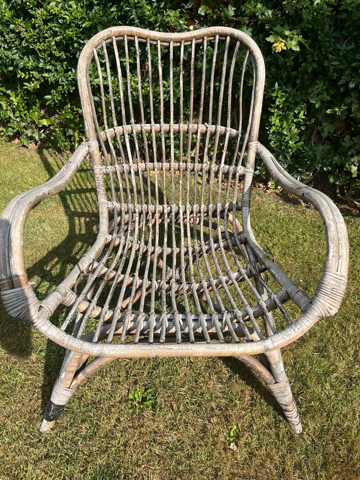 Hippe rotan tuinstoel/degelijk frame/gebruikt, Tuin en Terras, Tuinstoelen, Ophalen, Gebruikt, Rotan