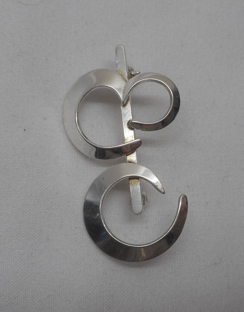 Zilveren aparte vintage broche symbool? nr.938, Sieraden, Tassen en Uiterlijk, Broches, 4 tot 7 cm, Verzenden, Zo goed als nieuw