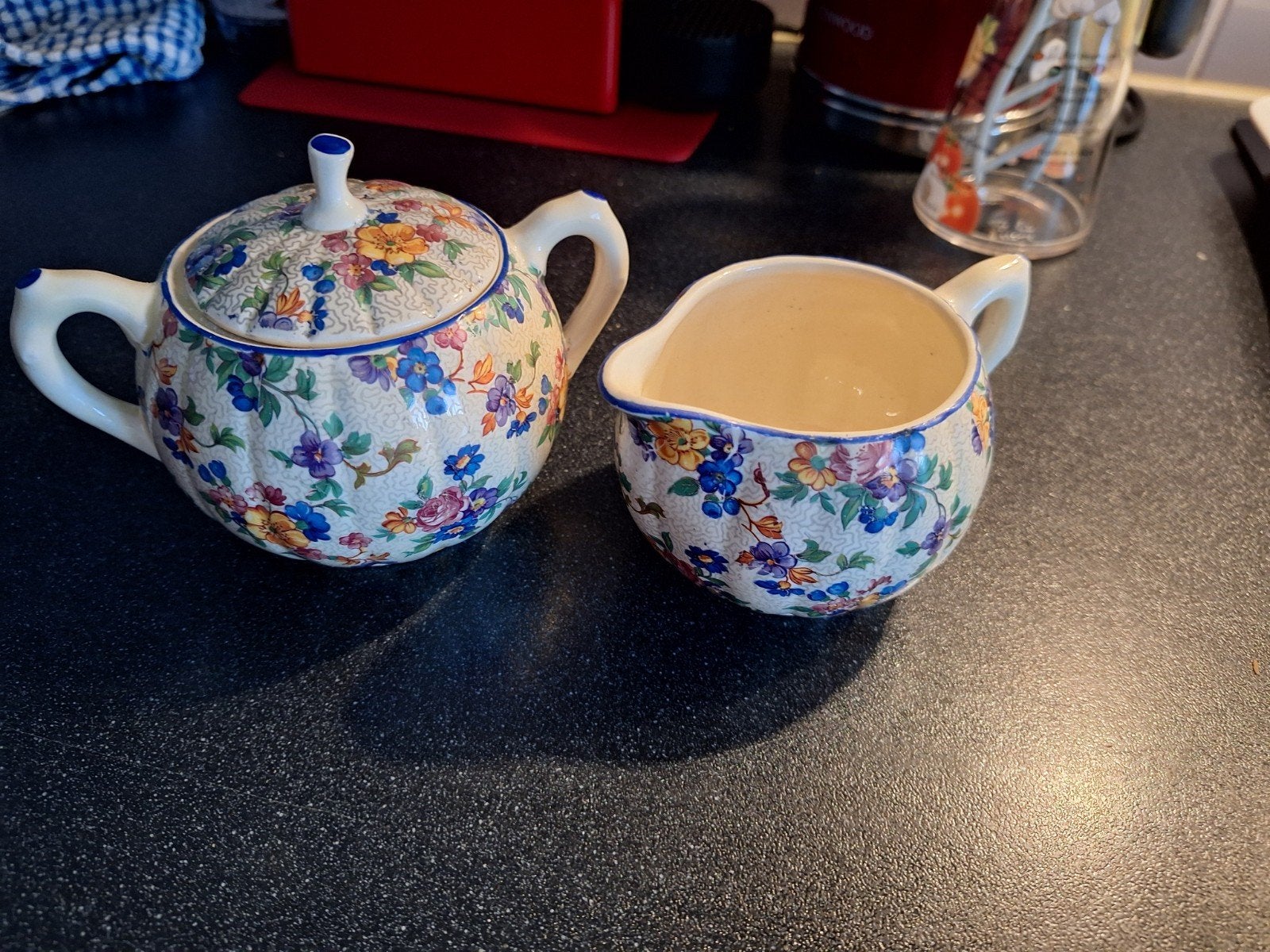 Mooie suikerpot en melkkan, Made in Holland, Ophalen of Verzenden