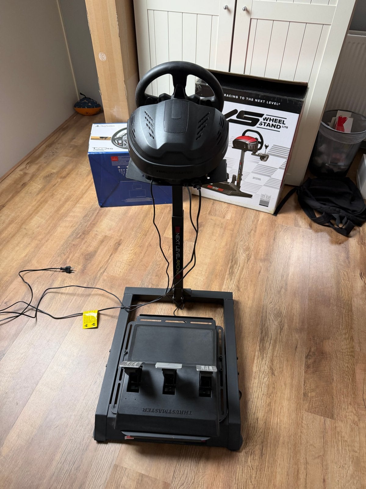 Thrustmaster T300RS racestuur met pedalen en standaard, Ophalen, Zo goed als nieuw, Stuur of Pedalen