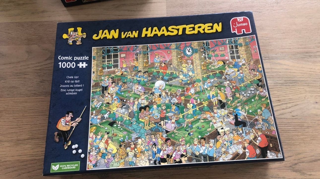 Jan van Haasteren puzzel  1000 Krijt op tijd!, Ophalen of Verzenden, 500 t/m 1500 stukjes, Zo goed als nieuw