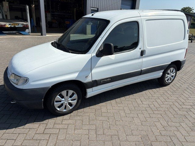 Citroën Berlingo 1.9D airco+trekhaak+ apk  2002  VERKOCHT, Voorwielaandrijving, Stof, Zwart, 4 cilinders