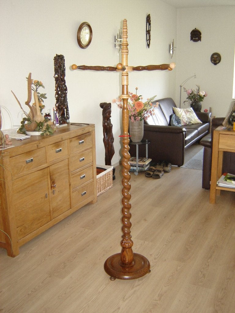Kapstok  van Hout, Ophalen, Zo goed als nieuw, Staande kapstok, 150 tot 200 cm