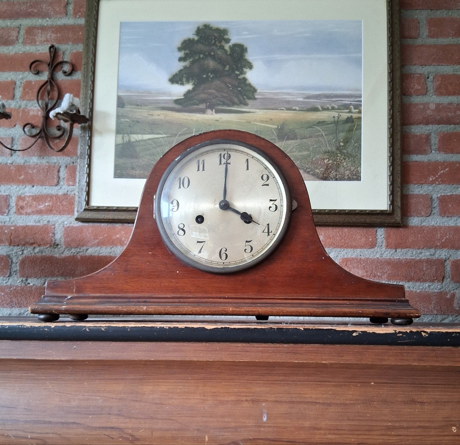 Antieke Napoleon hat klok Art deco.
Met sleutel.
Hij doet he, Antiek en Kunst, Ophalen