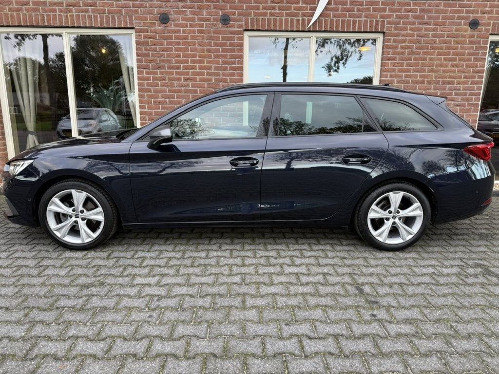 Seat Leon Sportstourer 1.0 TSI FR Bns Int WEGKL.TREKHAAK / F, 21 km/l, Stof, Gebruikt, Origineel Nederlands
