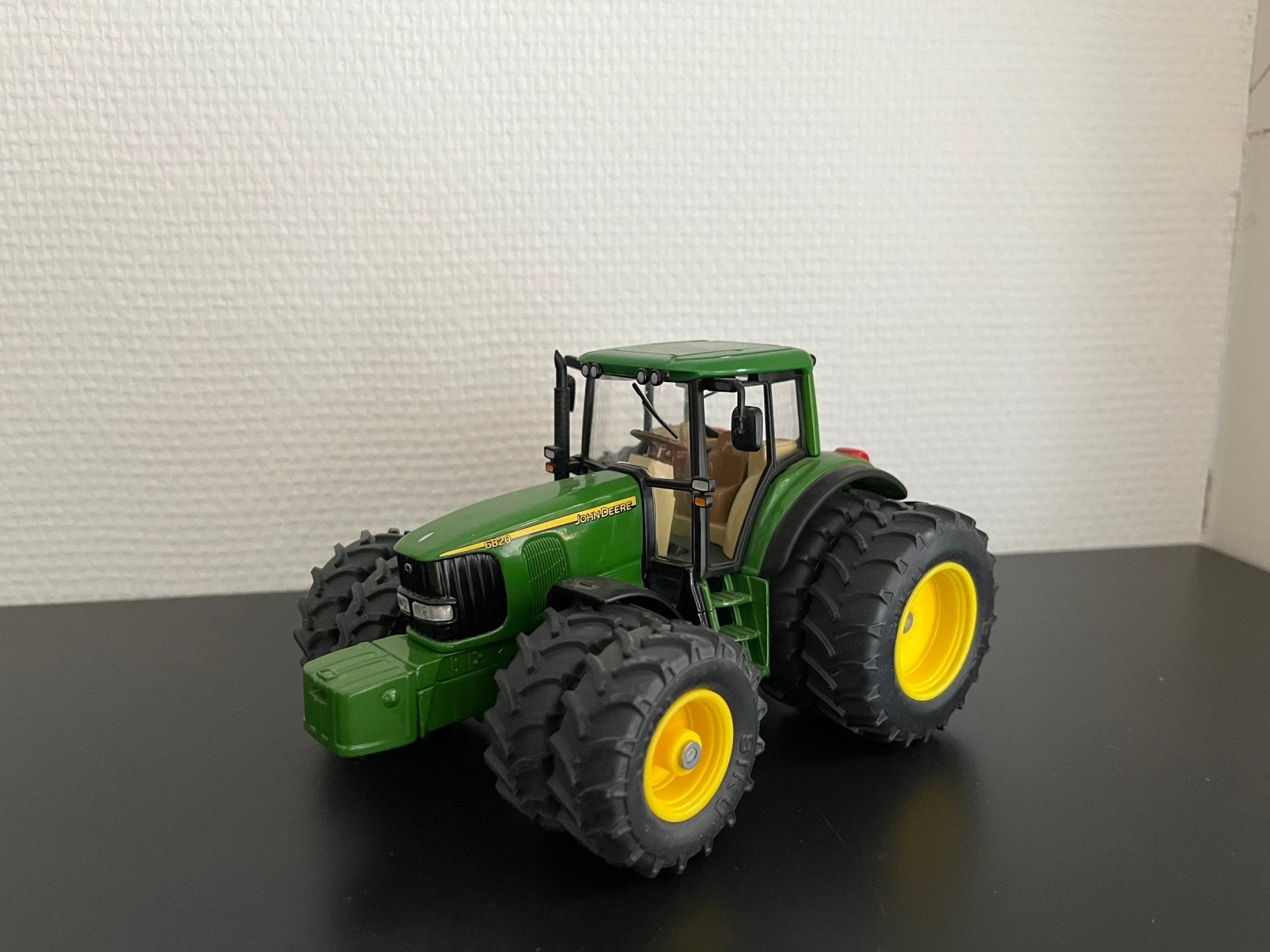 John deere 6820 met dubbellucht siku 1:32, Ophalen of Verzenden, Zo goed als nieuw, Tractor of Landbouw, SIKU