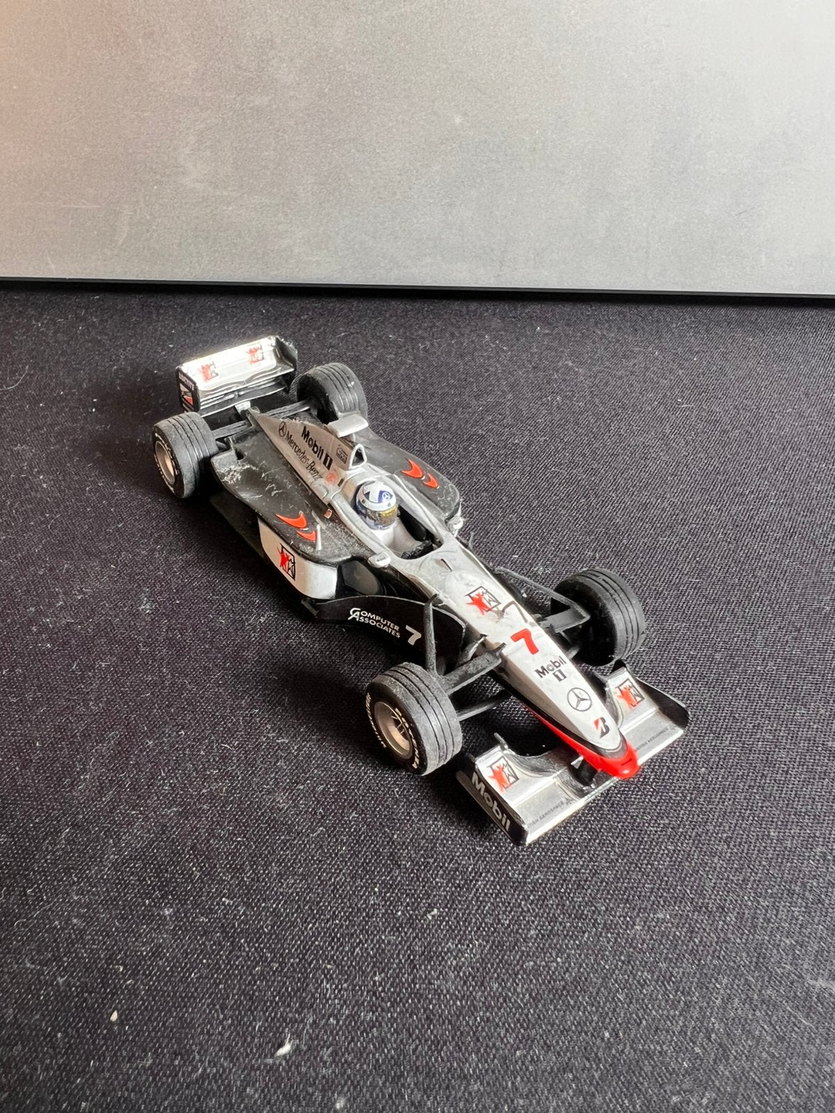 Minichamps 1:43 McLaren Mercedes MP4-17 #7 – Kimi Räikkönen, Ophalen of Verzenden, Zo goed als nieuw, Auto, MiniChamps