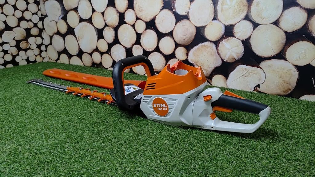 ZEER NETTE Stihl HSA 100 Accu Heggenschaar - BODY, Ophalen of Verzenden, Zo goed als nieuw, Accu, Stihl