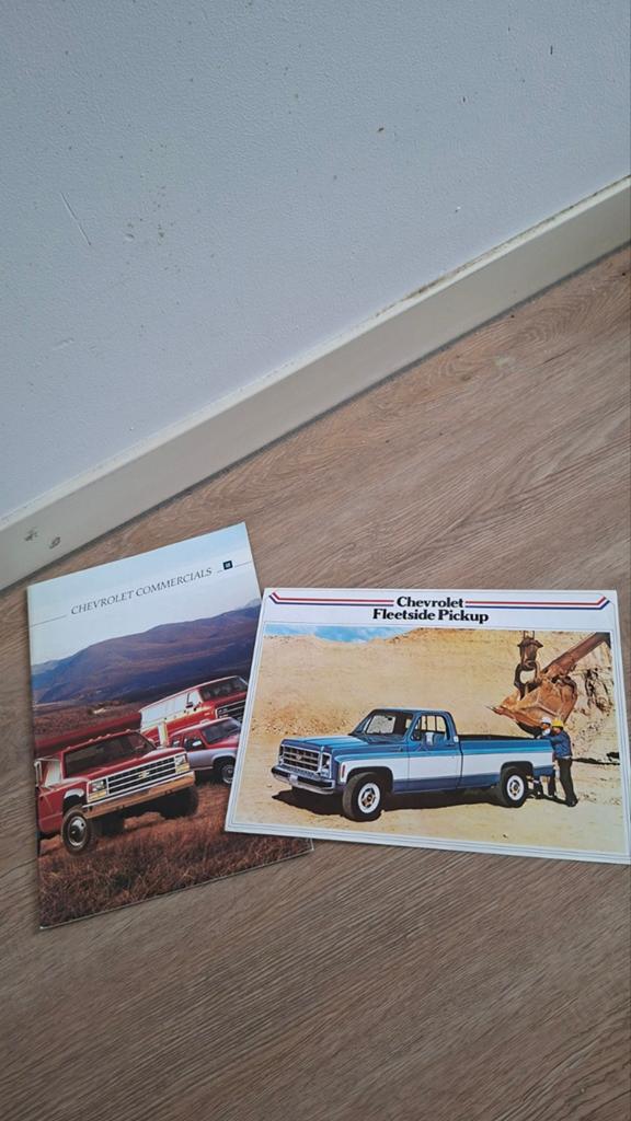 Chevrolet Commercials & Fleetside Pickup Brochures, Ophalen of Verzenden, Gelezen, Chevrolet, Chevrolet